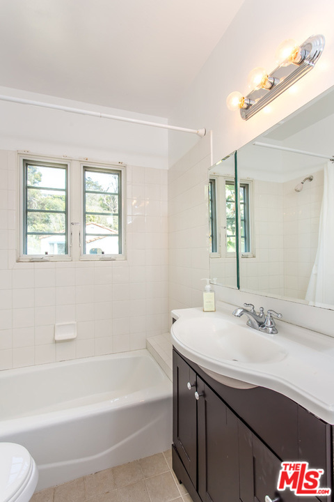 267 Mabery Road Santa Monica, CA 90402 - Photo 9 of 15 Gallery Image 9