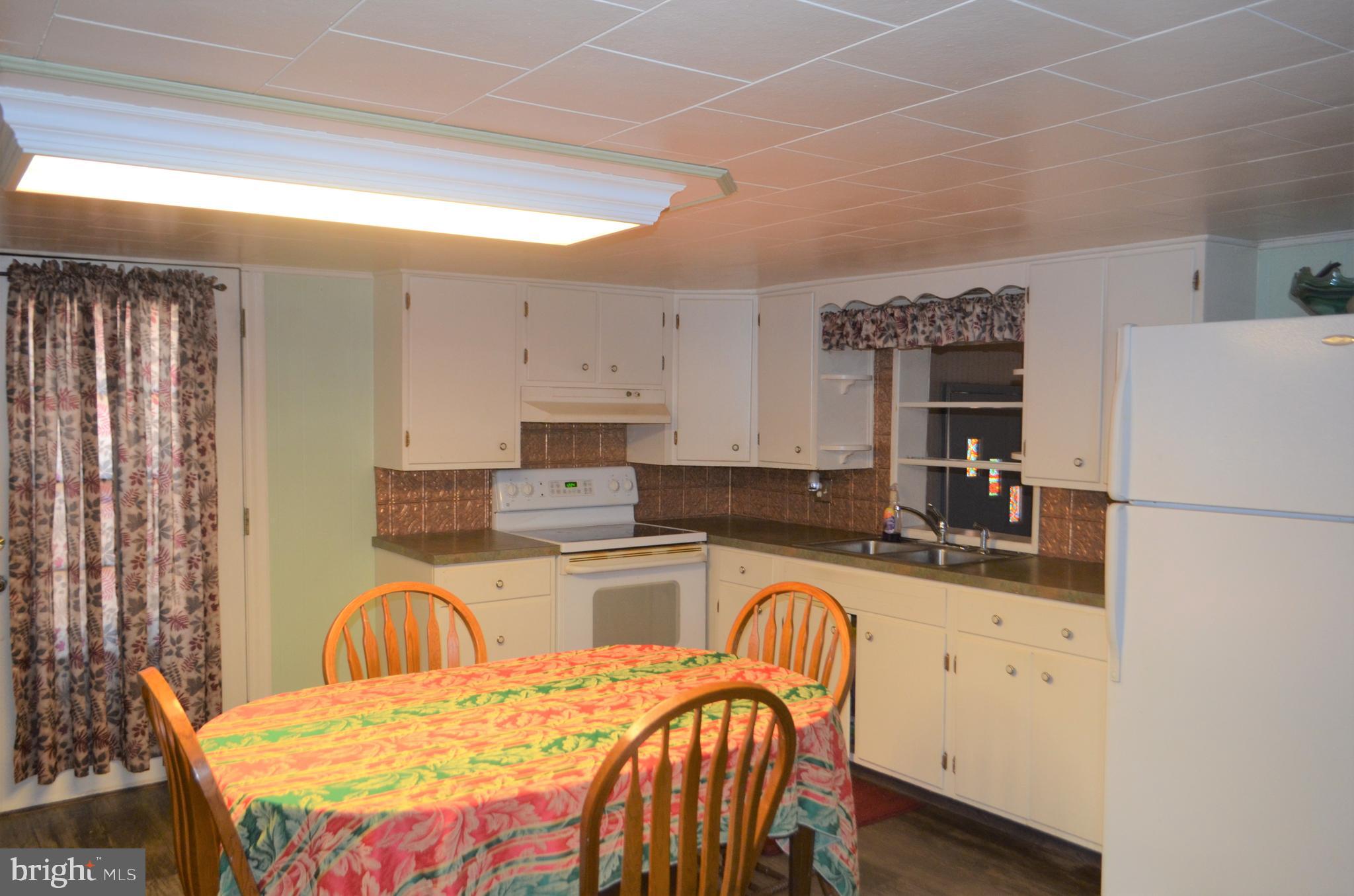 228 Lawn Road Palmyra, PA 17078 - Photo 7 of 23 Gallery Image 7
