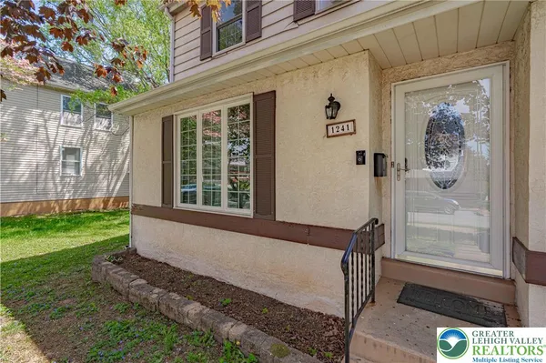$352,900 | 1241 2nd Avenue, Hellertown, PA 18055