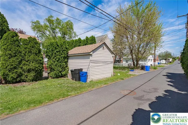 $352,900 | 1241 2nd Avenue, Hellertown, PA 18055