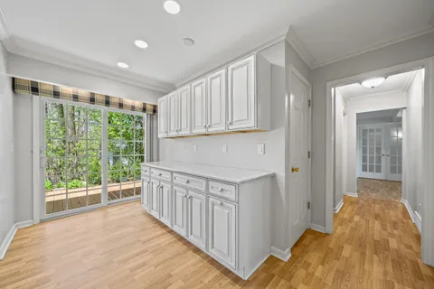 $799,900 | 1010 Jenkins Drive, Fontana, WI 53125