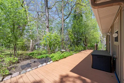 $799,900 | 1010 Jenkins Drive, Fontana, WI 53125