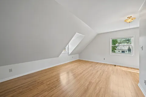 $799,900 | 1010 Jenkins Drive, Fontana, WI 53125