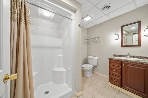 $799,900 | 1010 Jenkins Drive, Fontana, WI 53125