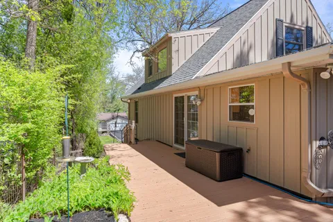 $799,900 | 1010 Jenkins Drive, Fontana, WI 53125