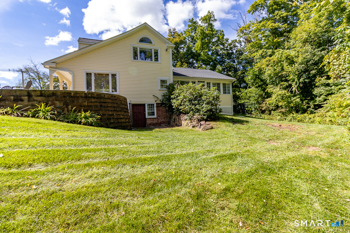 428 Simsbury Road Bloomfield, CT 06002 - Photo 37 of 40 Gallery Image 37