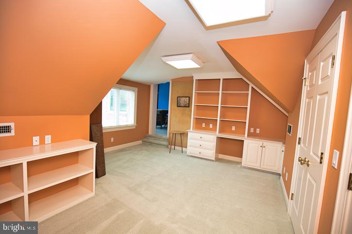 712 Riverside Pines Court Salisbury, MD 21801 - Photo 54 of 94 and built ins!