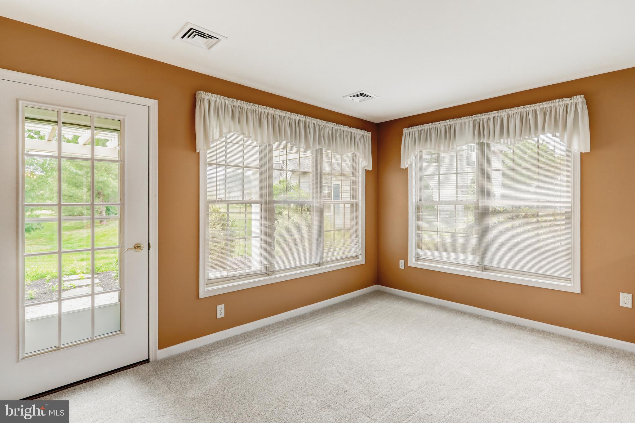 749 Heather Ridge Manheim, PA 17545 - Photo 19 of 57 4-Seasons Room