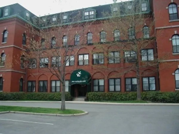 $3,000 | 100 Captains Row, Unit 203, Chelsea, MA 02150