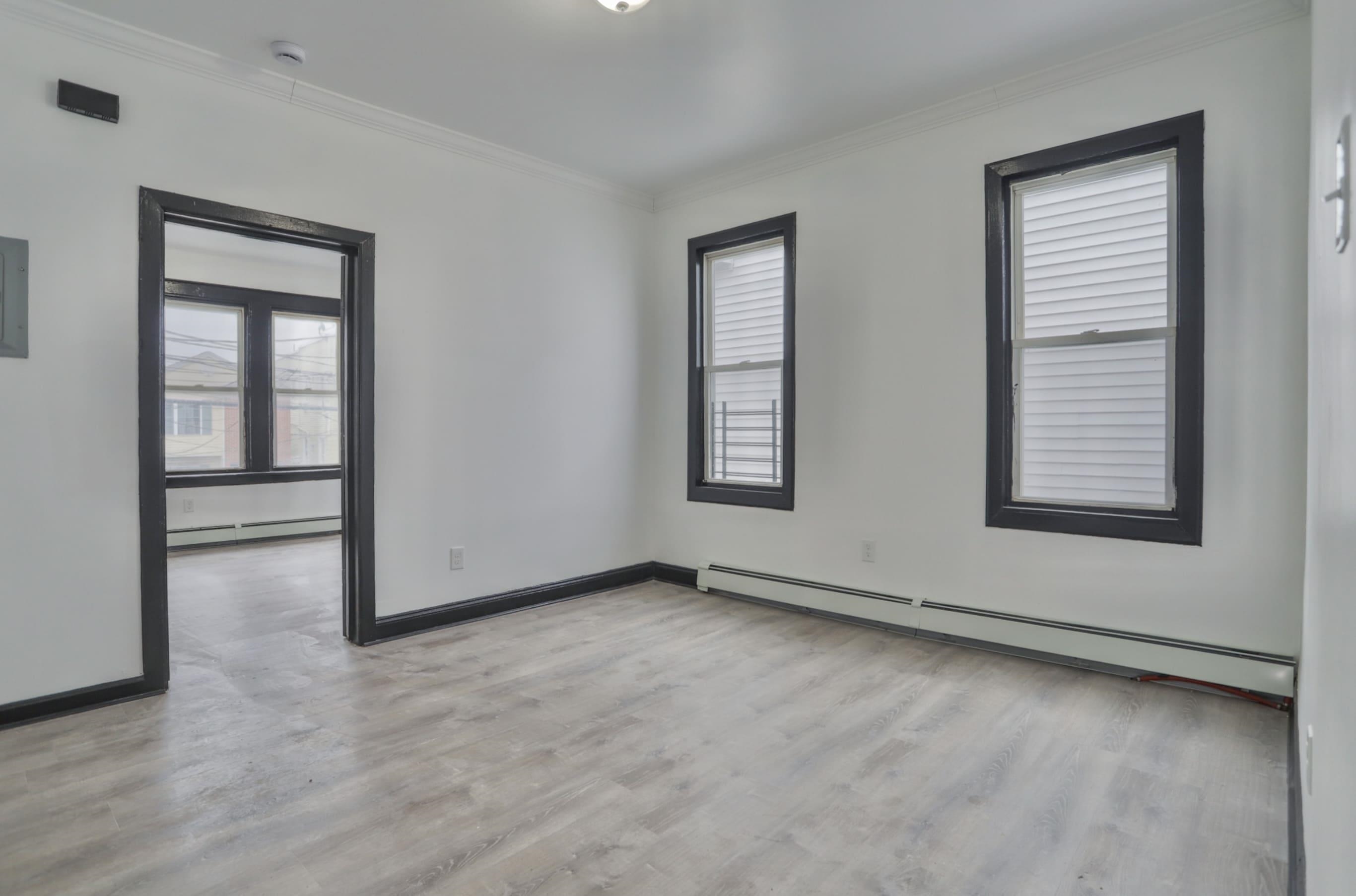 445 South 15th Street Newark, NJ 07103 - Photo 28 of 41 an empty room with windows