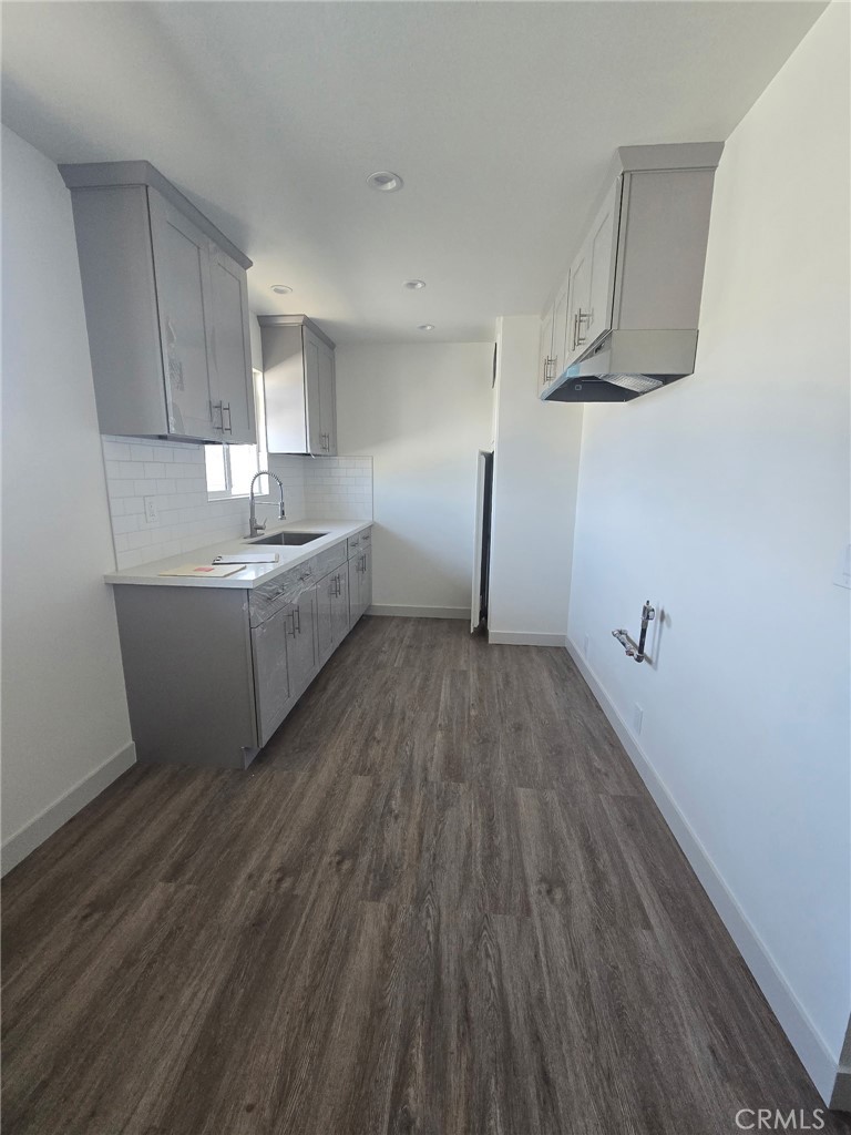 422 Devener Street, Unit C Riverside, CA 92507 - Photo 1 of 10 Kitchen