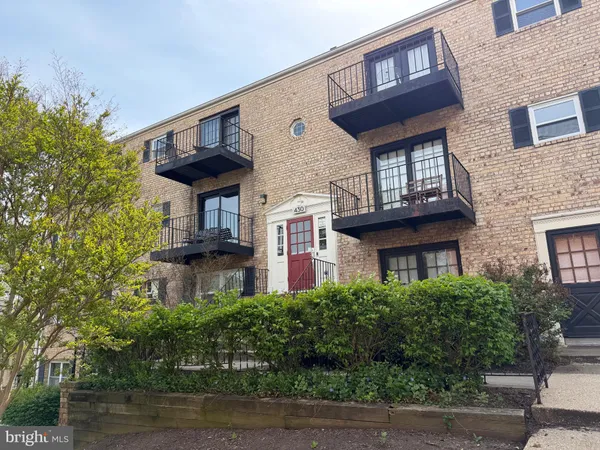 $1,675 | 430 North Armistead Street, Unit 103, Alexandria, VA 22312
