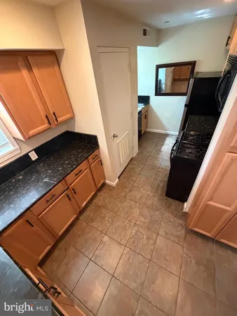 $1,675 | 430 North Armistead Street, Unit 103, Alexandria, VA 22312