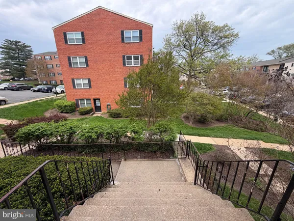 $1,675 | 430 North Armistead Street, Unit 103, Alexandria, VA 22312