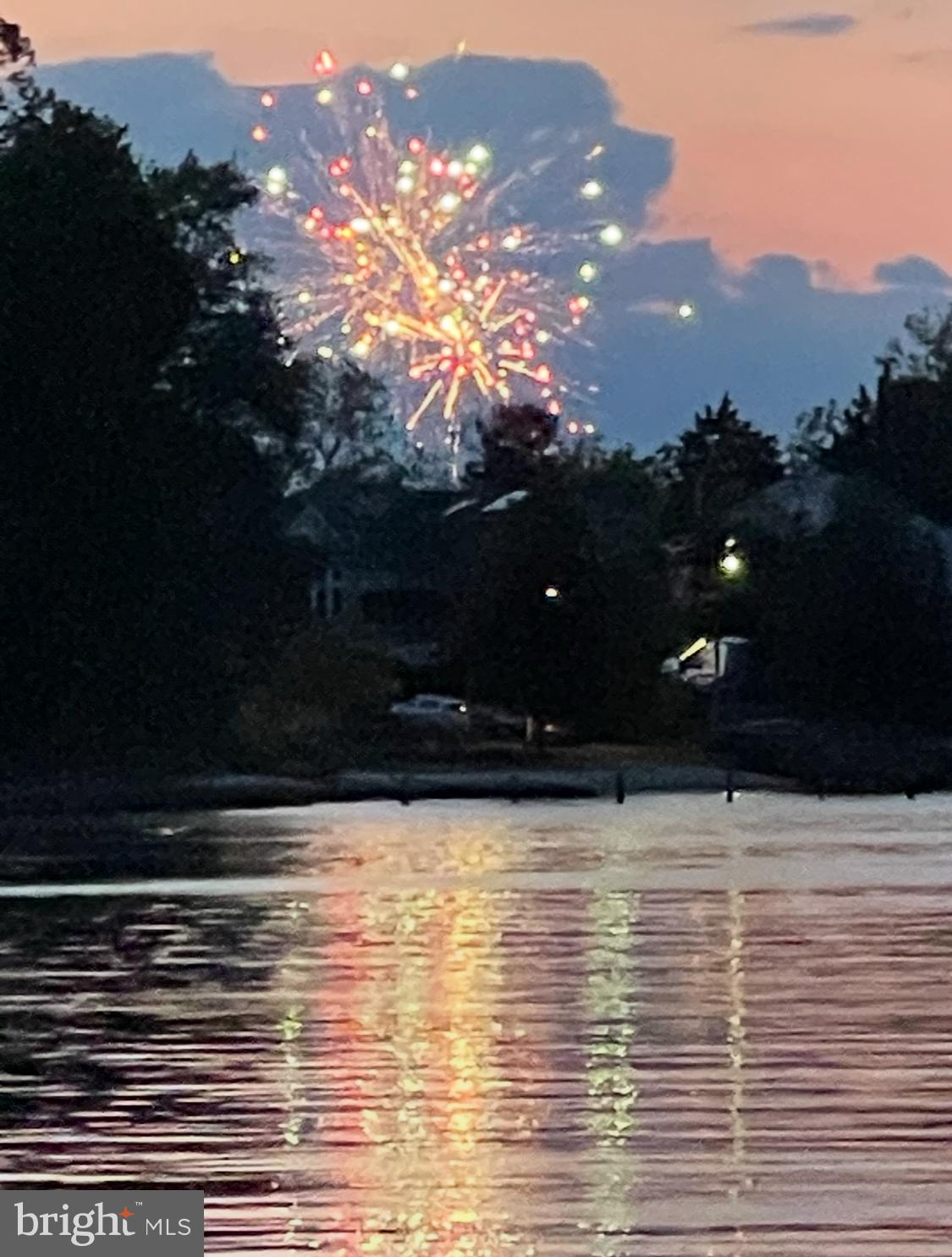 3325 Cedar Drive Edgewater, MD 21037 - Photo 16 of 19 Fireworks at the Beach on the 4th!
