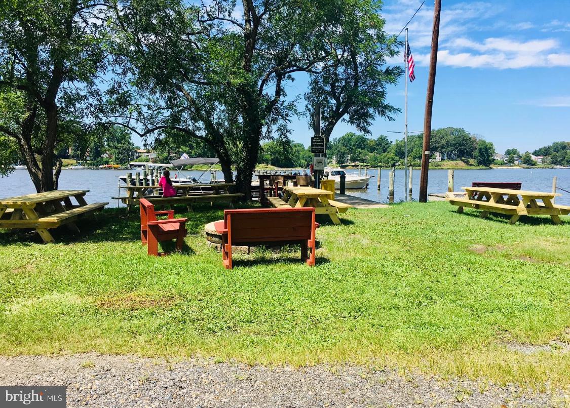 3325 Cedar Drive Edgewater, MD 21037 - Photo 19 of 19 Picnic area