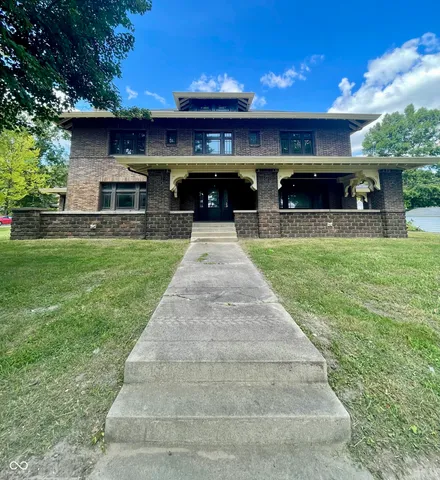 $450,000 | 110 East Harrison Street, Martinsville, IN 46151