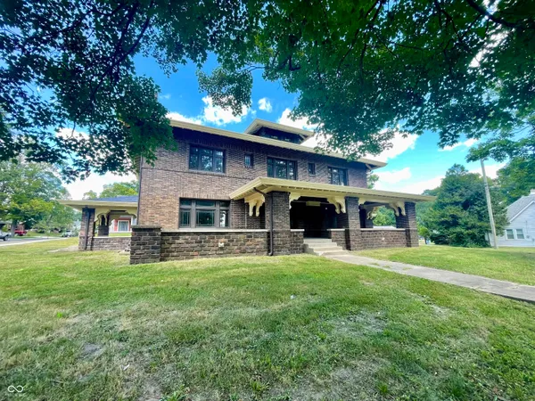 $440,000 | 110 East Harrison Street, Martinsville, IN 46151