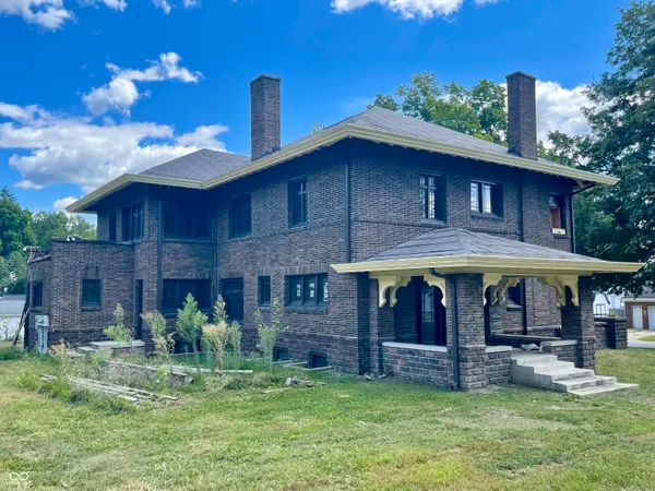 $440,000 | 110 East Harrison Street, Martinsville, IN 46151