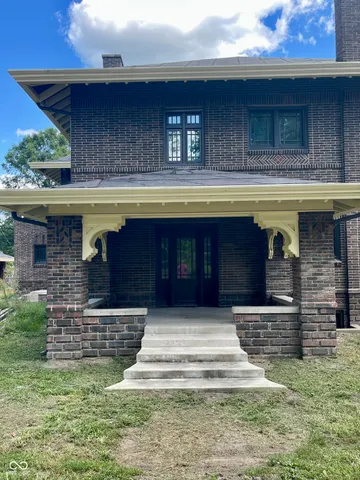 $450,000 | 110 East Harrison Street, Martinsville, IN 46151