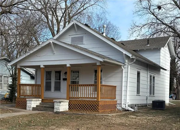 $94,500 | 311 South Sycamore Street, Iola, KS 66749