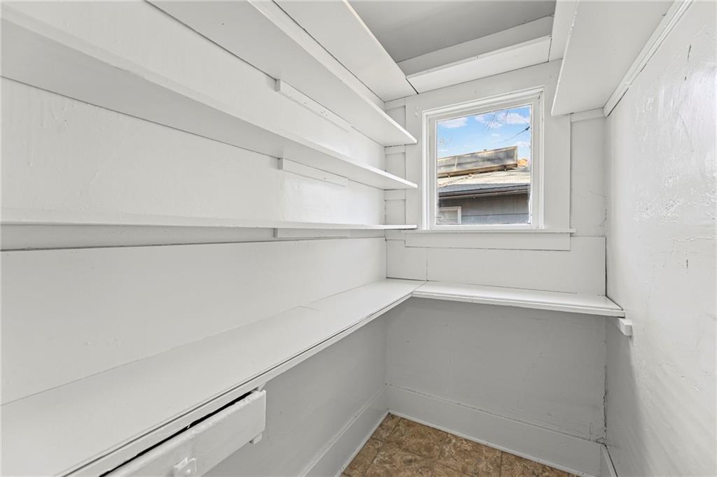 311 South Sycamore Street Iola, KS 66749 - Photo 13 of 34