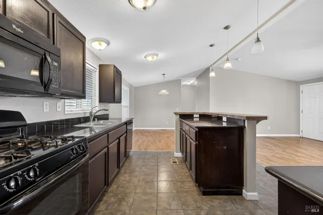 $310,000 | 104 Leisure Park Circle, Santa Rosa, CA 95401