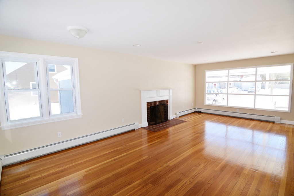 83 Woodcrest Road Springfield, MA 01129 - Photo 8 of 30