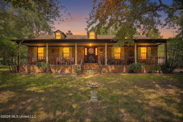 $465,000 | 7695 Hummingbird Drive, Olive Branch, MS 38654
