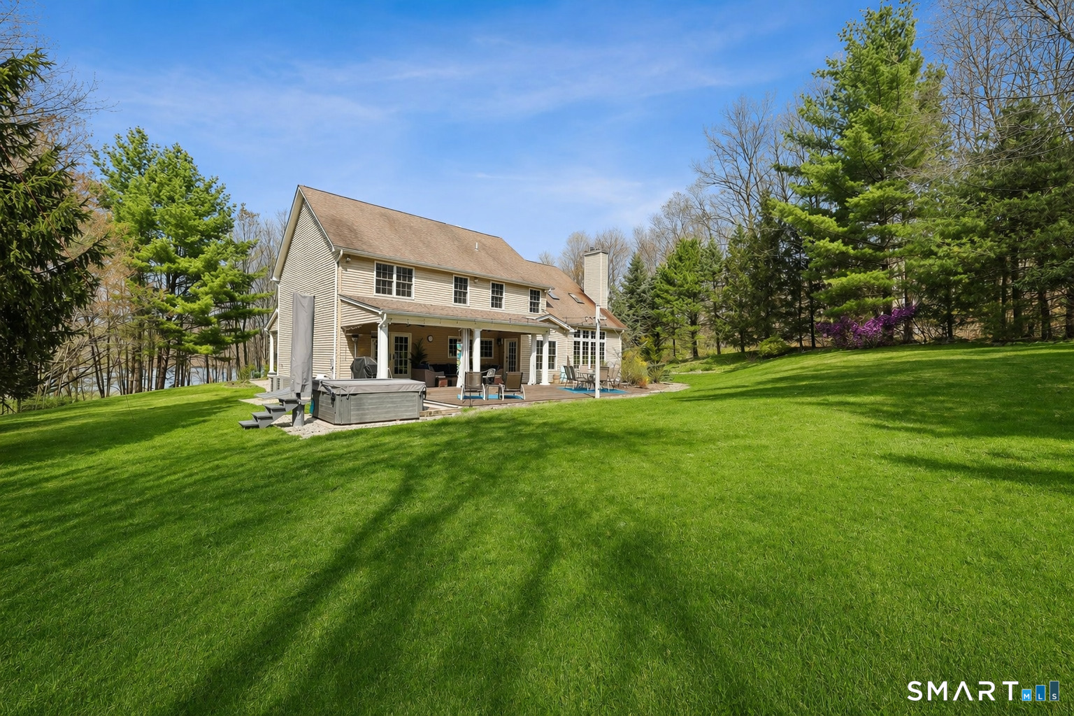 3 East Lake Road Danbury, CT 06811 - Photo 4 of 37