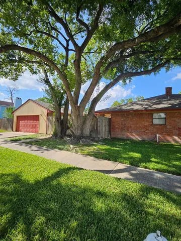$2,100 | 7206 Navidad Road, Houston, TX 77083