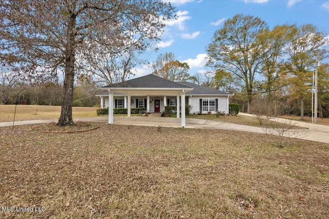 $329,000 | 512 Stokes Road, Ridgeland, MS 39157