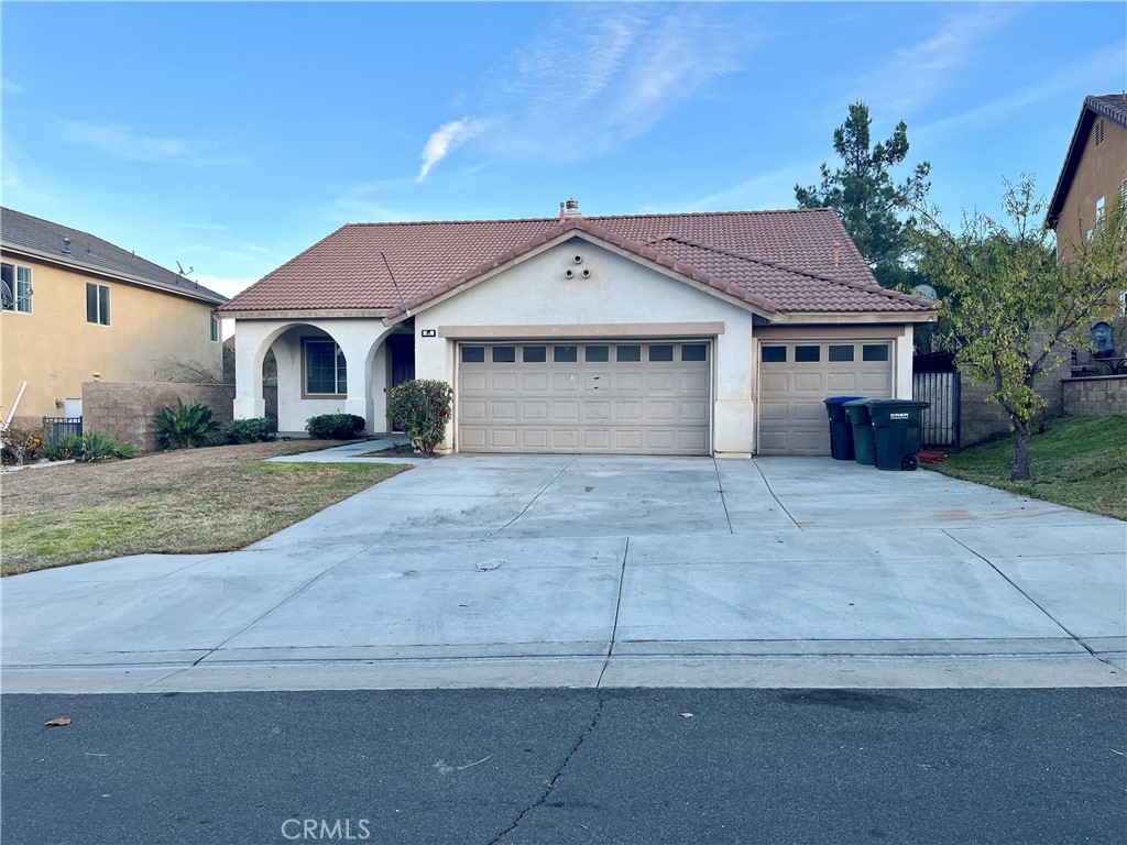 a house view with a outdoor space