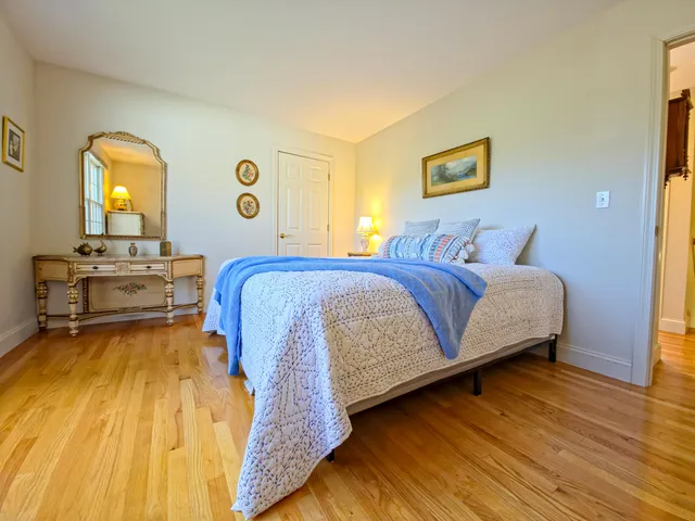 $925,000 | 4 Mainstay Lane, Bourne, MA 02532