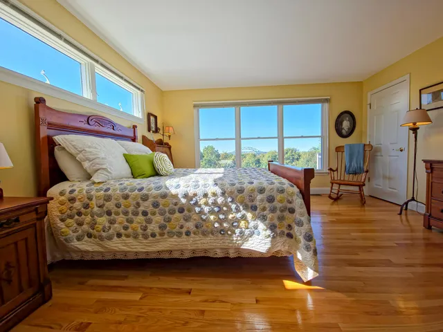 $925,000 | 4 Mainstay Lane, Bourne, MA 02532