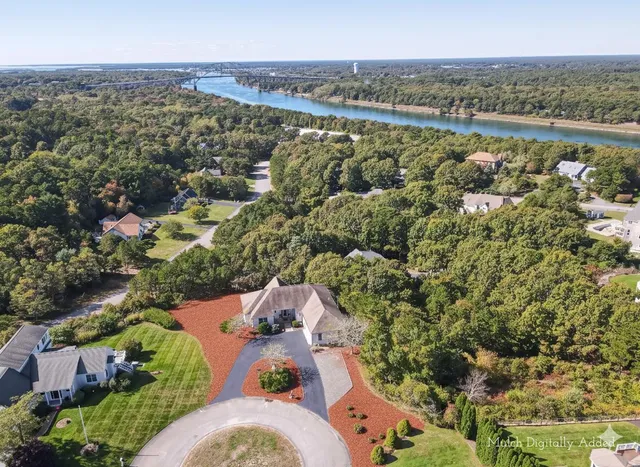 $925,000 | 4 Mainstay Lane, Bourne, MA 02532