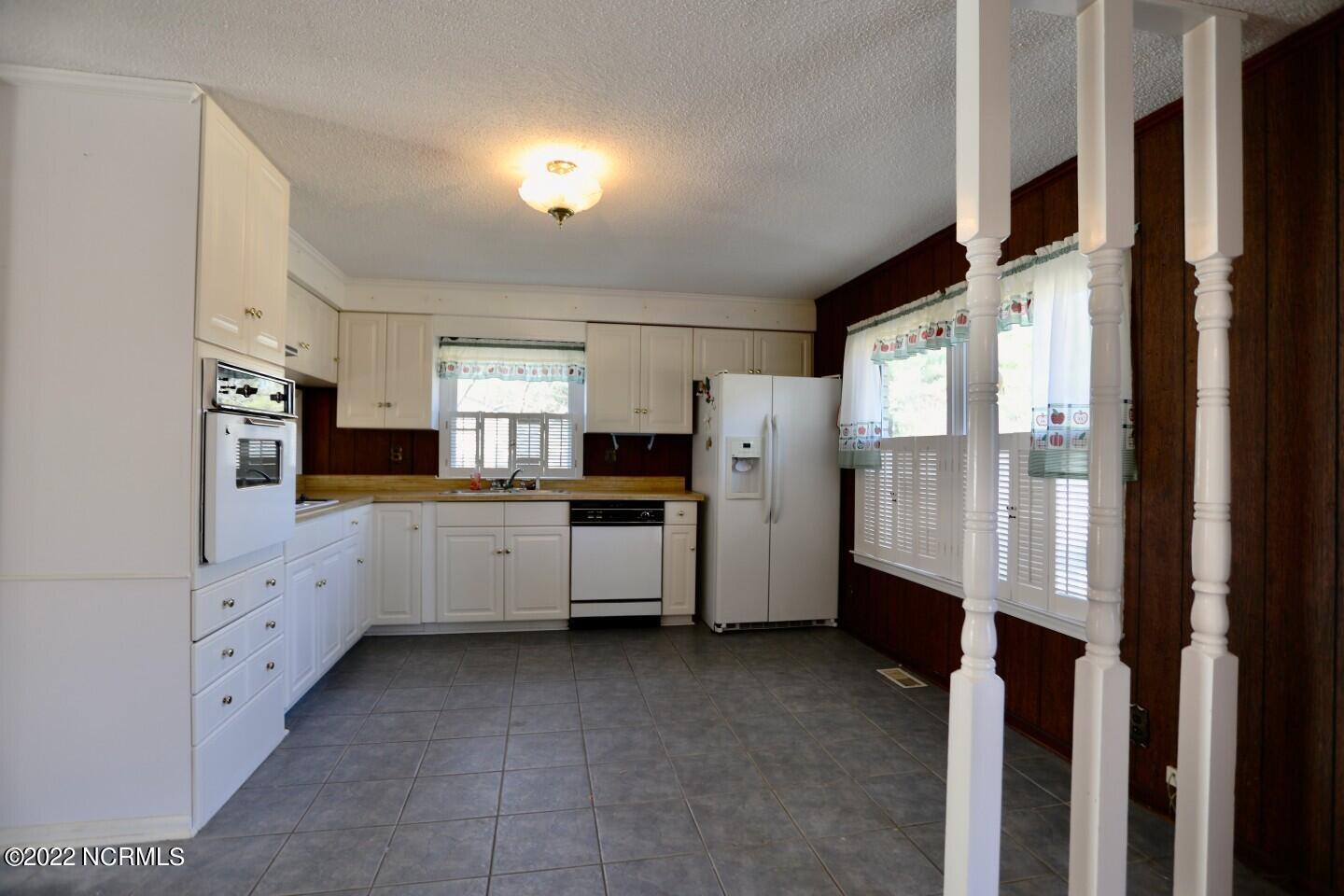 2571 McCallum Road Candor, NC 27229 - Photo 6 of 32 Kitchen