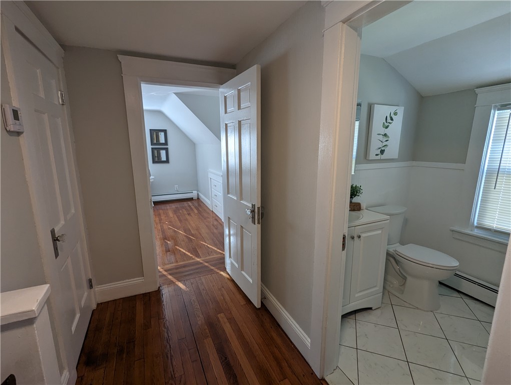 35 Bernard Street Providence, RI 02905 - Photo 15 of 30 2nd Floor Landing/Hallway