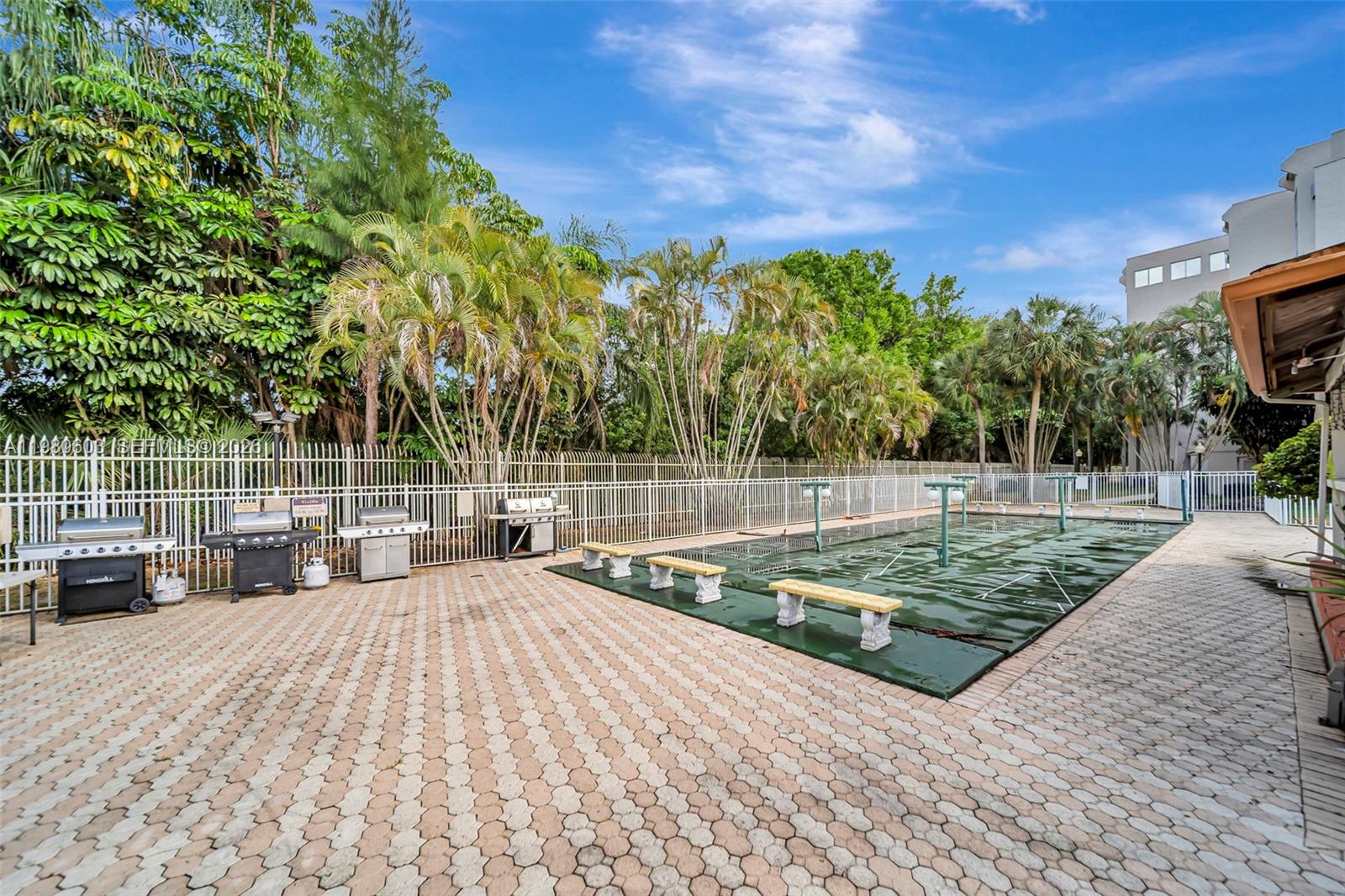 3940 Inverrary Boulevard, Unit 303A Lauderhill, FL 33319 - Photo 22 of 28 a view of a park with large trees