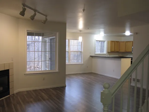 $379,000 | 3055 Barclay Way, Ann Arbor, MI 48105