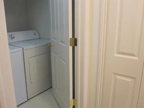 $379,000 | 3055 Barclay Way, Ann Arbor, MI 48105