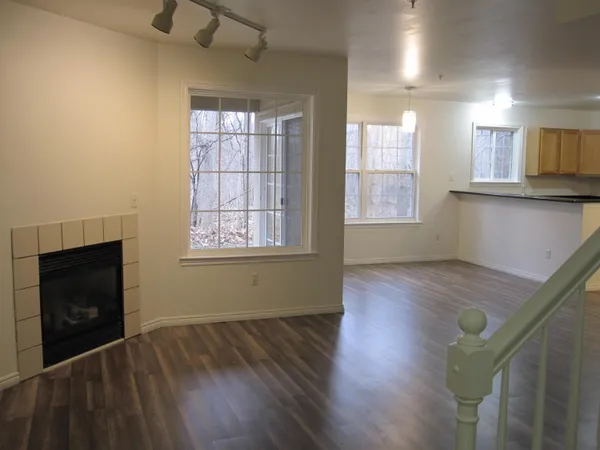 $379,000 | 3055 Barclay Way, Ann Arbor, MI 48105