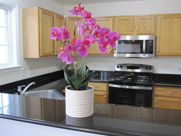 $379,000 | 3055 Barclay Way, Ann Arbor, MI 48105