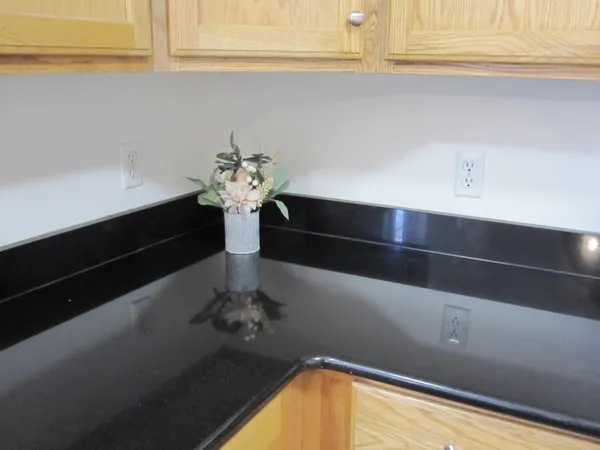 $379,000 | 3055 Barclay Way, Ann Arbor, MI 48105