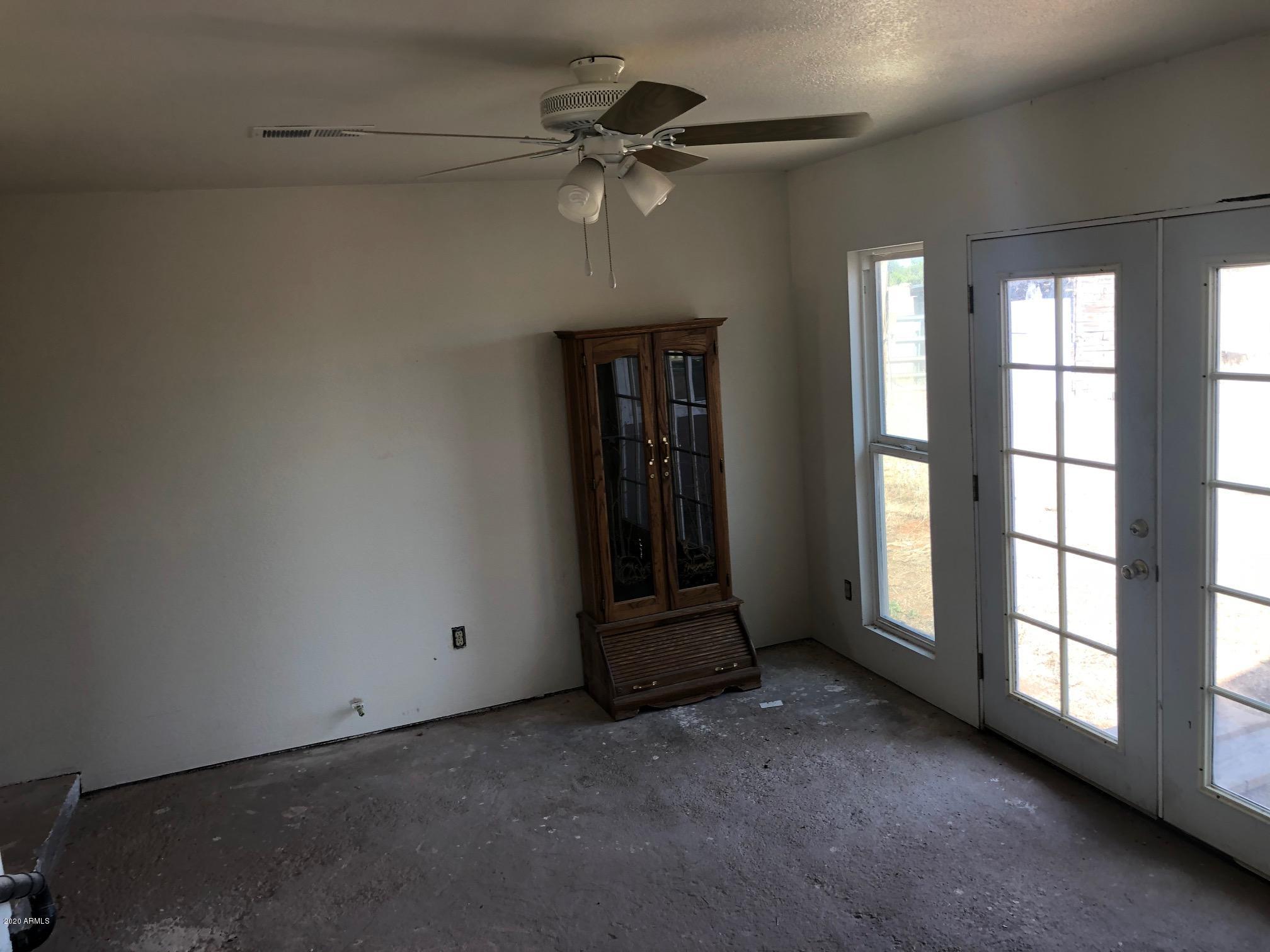500 Gypsy Girls Road Seligman, AZ 86337 - Photo 23 of 48 18