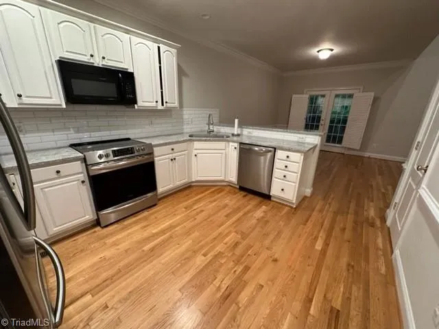 $2,150 | 11 Park Village Lane, Unit D, Greensboro, NC 27455