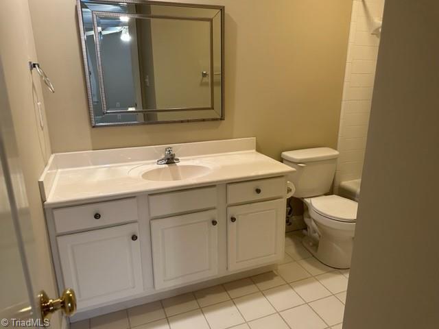 11 Park Village Lane, Unit D Greensboro, NC 27455 - Photo 3 of 19