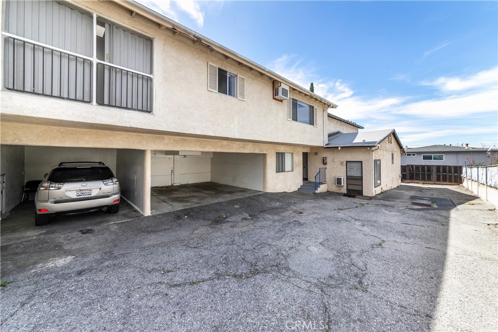 10139 Hillhaven Avenue Tujunga, CA 91042 - Photo 5 of 13
