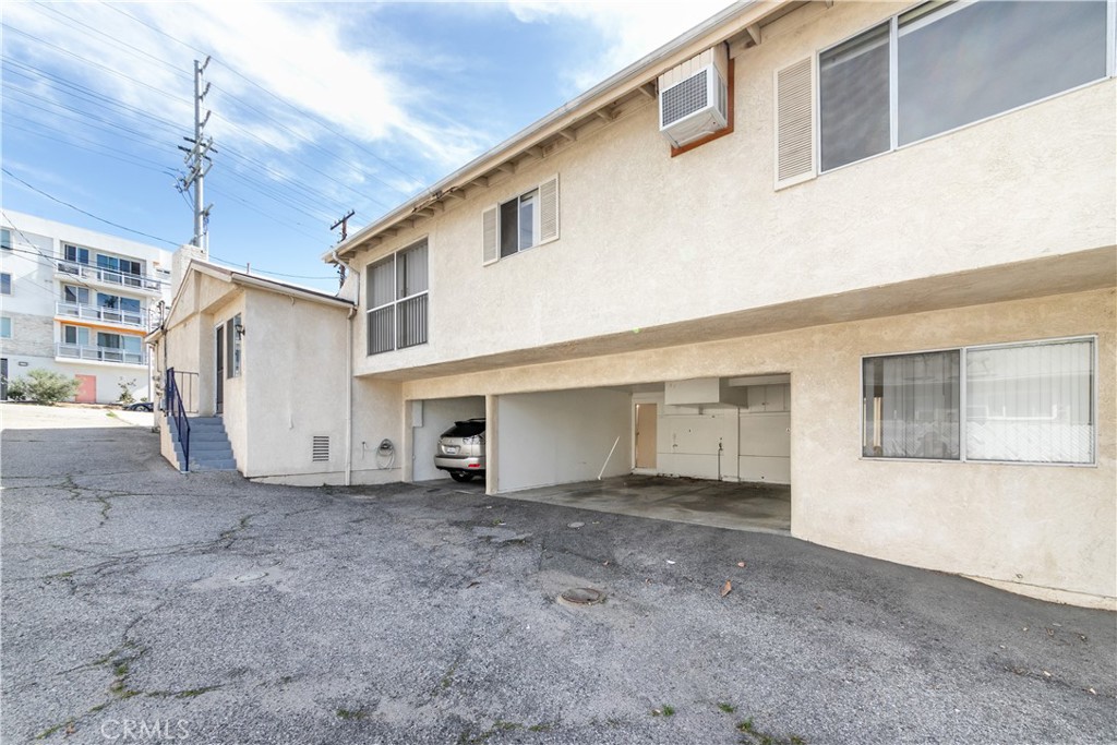10139 Hillhaven Avenue Tujunga, CA 91042 - Photo 6 of 13