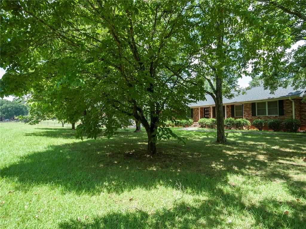 585 Pope Field Road Easley, SC 29642 - Photo 3 of 29 Gallery Image 3